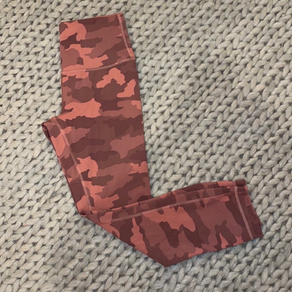pink camo lulu leggings size 6 pink